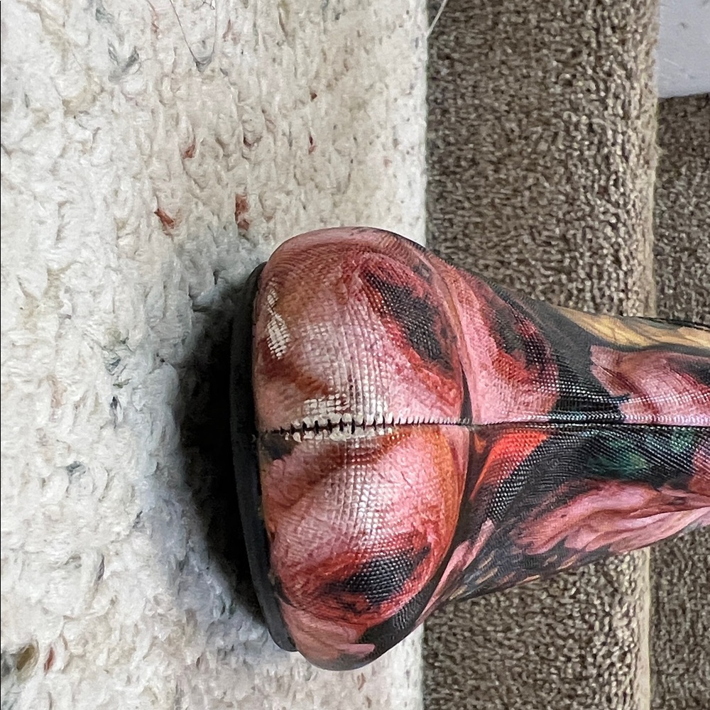 Super Fun Floral Ankle Boots - Picture 5 of 8